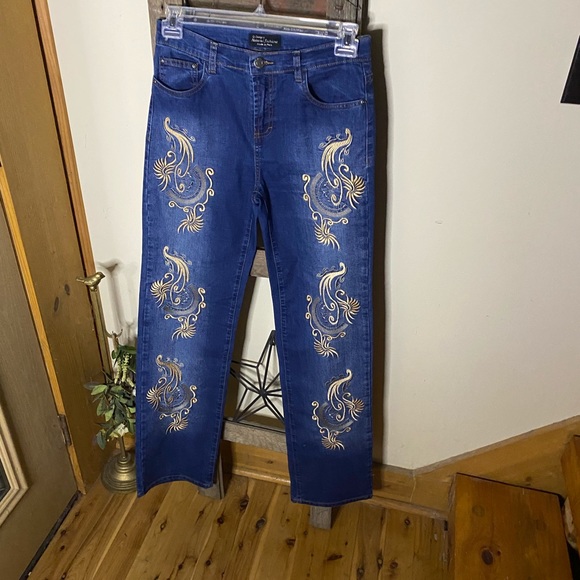 💥G Designs Natural Fashions Embroidered Jeans💥 - Picture 1 of 10